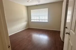 1433 Cedar Post Ln, Houston, TX 77055 - Photo 9