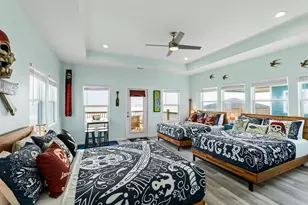 990 Jean St, Gilchrist, TX 77617 - Photo 21