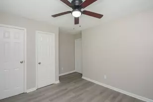 6014 Collingsworth St, Houston, TX 77026 - Photo 11