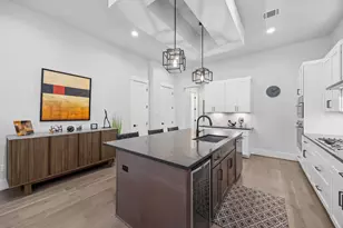 1024 Dorothy St, Houston, TX 77008 - Photo 9