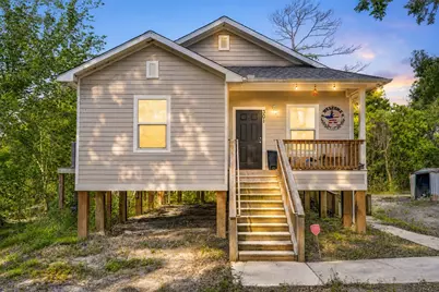 301 Bayou Drive, Channelview, TX 77530 - Photo 1