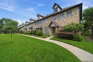 2255 Broadlawn Dr, Houston, TX 77058 - Photo 3