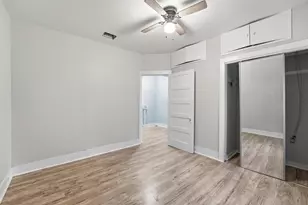 811 W Broad St, Freeport, TX 77541 - Photo 17