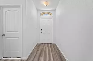 1939 Thorndyke Ln, Bryan, TX 77807 - Photo 5