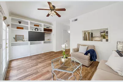 1805 Stoney Brook Drive #105, Houston, TX 77063 - Photo 11