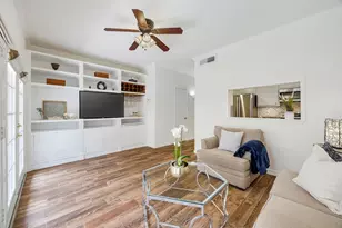 1805 Stoney Brook Dr, Houston, TX 77063 - Photo 11