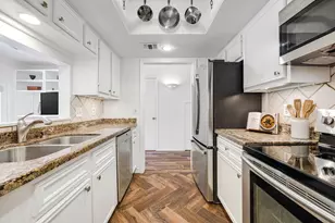 1805 Stoney Brook Dr, Houston, TX 77063 - Photo 7