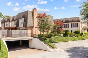 1805 Stoney Brook Dr, Houston, TX 77063 - Photo 23