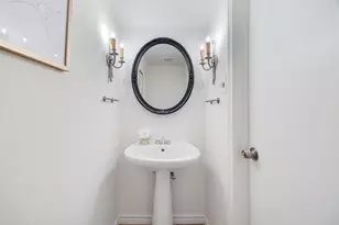 1805 Stoney Brook Dr, Houston, TX 77063 - Photo 11