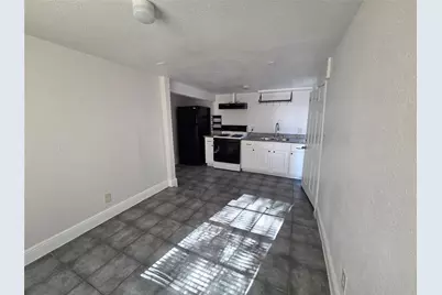 302 71 Street #3, Houston, TX 77011 - Photo 3