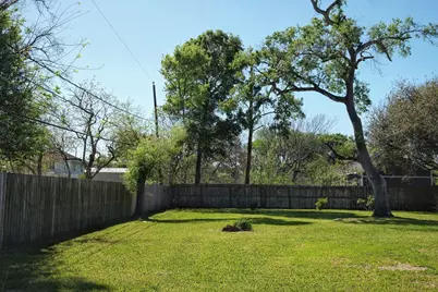 519 N Shady Lane, La Porte, TX 77571 - Photo 33