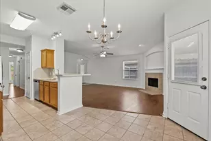 202 Pebble Walk Ln, Dickinson, TX 77539 - Photo 9