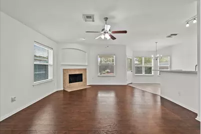 202 Pebble Walk Lane, Dickinson, TX 77539 - Photo 5