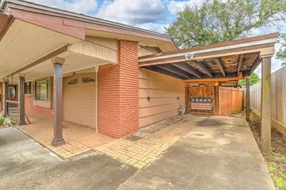 112 Persimmon Lane, Lake Jackson, TX 77566 - Photo 7