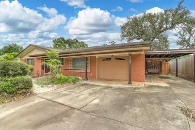 112 Persimmon Lane, Lake Jackson, TX 77566 - Photo 5