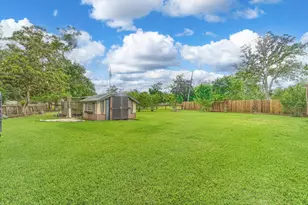 112 Persimmon Ln, Lake Jackson, TX 77566 - Photo 43