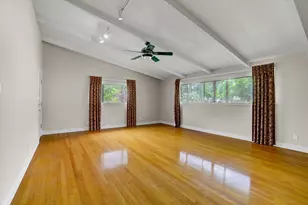 112 Persimmon Ln, Lake Jackson, TX 77566 - Photo 11