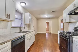 2918 16th Ave N, Texas City, TX 77590 - Photo 7