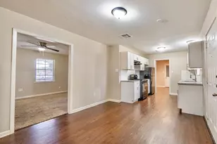 2918 16th Ave N, Texas City, TX 77590 - Photo 9