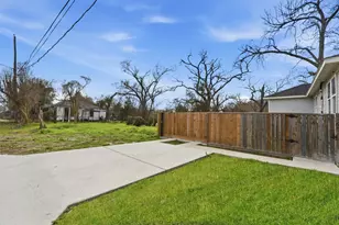 5715 Enid St, Houston, TX 77009 - Photo 31