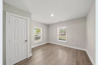 8302 Tavenor Lane, Houston, TX 77075 - Photo 31