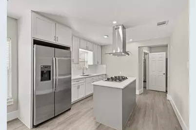 8302 Tavenor Lane, Houston, TX 77075 - Photo 25