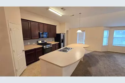 6111 Plantation Forest Drive, Katy, TX 77449 - Photo 11