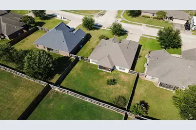205 Poppy Street, Lake Jackson, TX 77566 - Photo 23