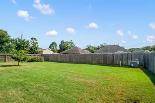 205 Poppy St, Lake Jackson, TX 77566 - Photo 25