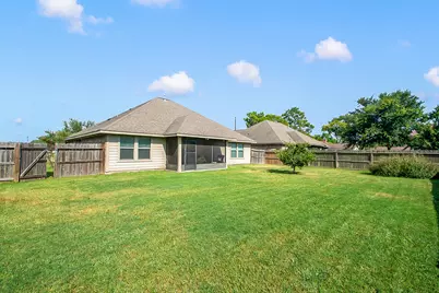 205 Poppy Street, Lake Jackson, TX 77566 - Photo 27
