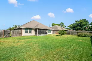 205 Poppy St, Lake Jackson, TX 77566 - Photo 27
