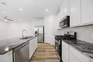 10309 Sylvan Woods Trail, Houston, TX 77051 - Photo 3