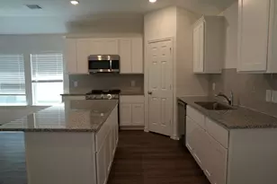 815 Stoney Pt Ln, Dayton, TX 77535 - Photo 5