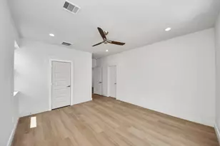 13105 Moncloa Dr, Houston, TX 77047 - Photo 13