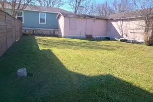 1315 52nd St, Galveston, TX 77551 - Photo 3