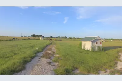 6784 Mieth Road S, Sealy, TX 77474 - Photo 5