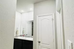 24702 Russet Bluff Trl, Houston, TX 77336 - Photo 17