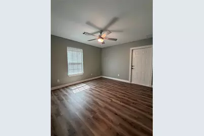 408 Mary Avenue, Huntsville, TX 77320 - Photo 11