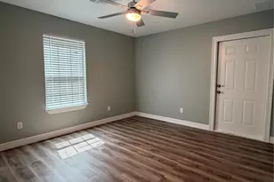 408 Mary Ave, Huntsville, TX 77320 - Photo 11