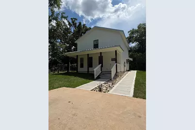 408 Mary Avenue, Huntsville, TX 77320 - Photo 1