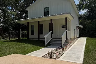 408 Mary Ave, Huntsville, TX 77320 - Photo 1