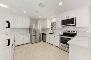 2658 S Woodloch St, Woodloch, TX 77385 - Photo 7