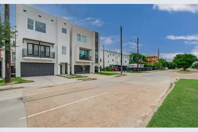 704 Gregg Street, Houston, TX 77020 - Photo 3