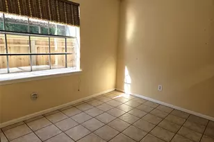 17738 Kings Park Ln, Houston, TX 77058 - Photo 9