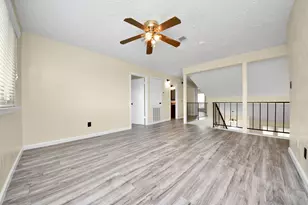 13507 White Cliff Dr, Houston, TX 77065 - Photo 17
