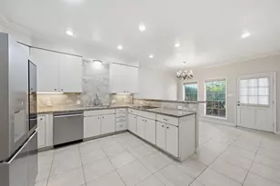 5426 John Dreaper Dr, Houston, TX 77056 - Photo 15