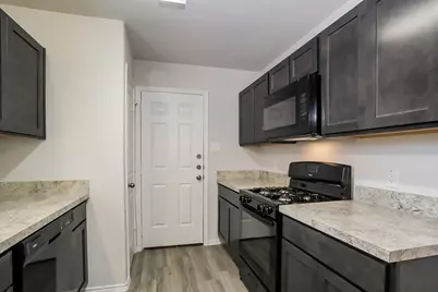 8718 Livings Street, Houston, TX 77028 - Photo 5