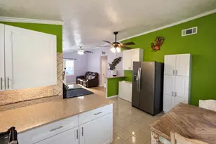 204 Lakeview Dr, Onalaska, TX 77360 - Photo 17