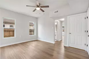 1115 Hogan St, Houston, TX 77009 - Photo 9