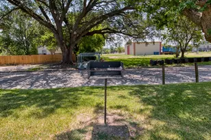 732 1st Ave N, Texas City, TX 77590 - Photo 27